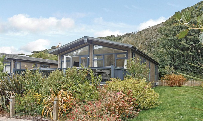 Mullion Ski Chalet | 4 bedroom accommodation in Mullion Cove, Helston