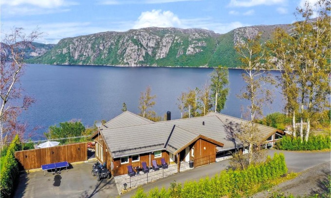 Farsund House | 4 Bedroom Awesome Home In Farsund