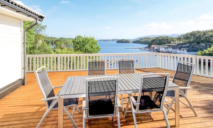 Sveio House | 4 bedroom cozy home in Auklandshamn