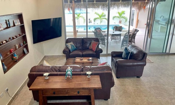 Los Barriles Apartment | 4 Bedroom Downtown Los Barriles Casa Pina