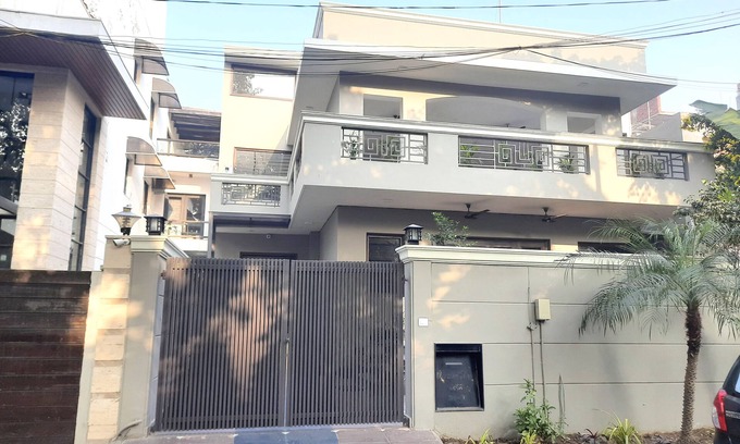 Gurugram Villa | 4 bedroom Duplex Villa Opp to Galleria Market DLF Phase 4 | Harmony Suites, GGN