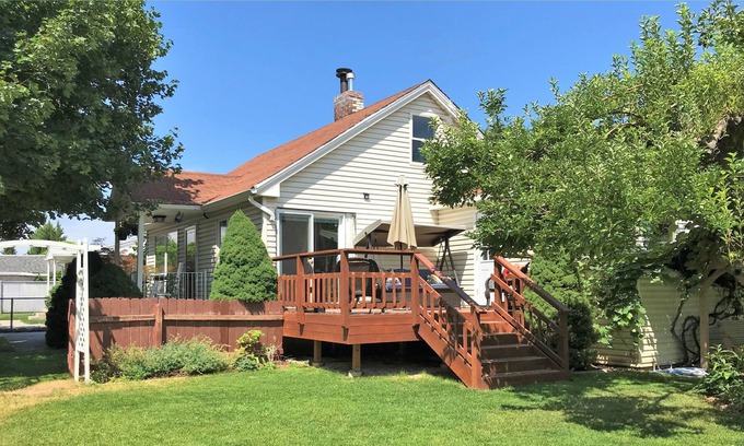 Midvale House | 4-Bedroom Home in the Middle of the Valley