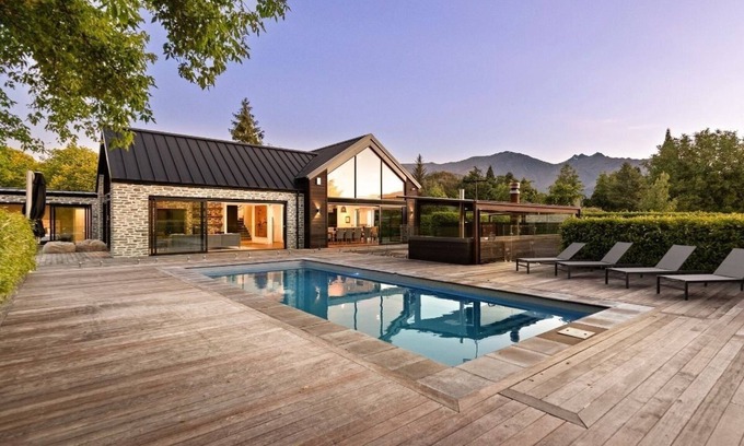 Lake Hayes House | 4 bedroom home with private swimming pool & spa pool