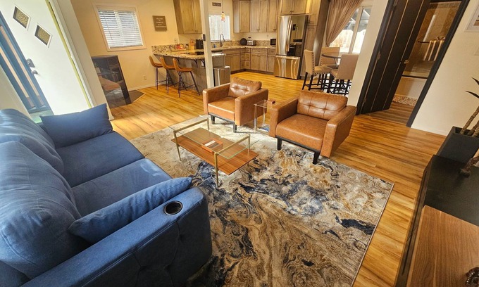 Redway House | 4-bedroom house in marvelous Redway with AC