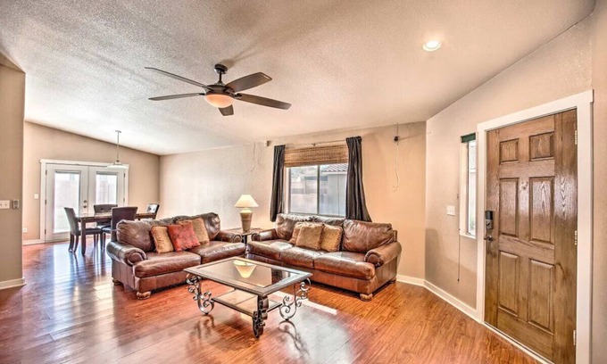 Tucson House | 4 Bedroom House! W/Yard/Garage/Washer/Dryer & Near UA!