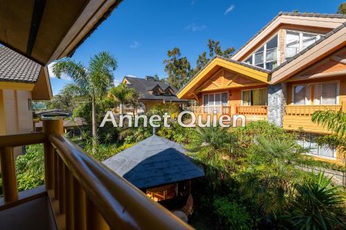 Baguio Villa | 4 Bedroom Log Cabin in Camp John Hay Baguio