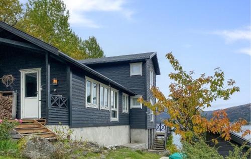 Vagsoy House | 4 Bedroom Nice Home In Deknepollen