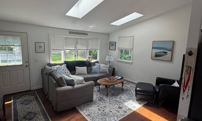 Saunderstown House | 4 Bedroom Pettaquamscutt Lake Shores Home