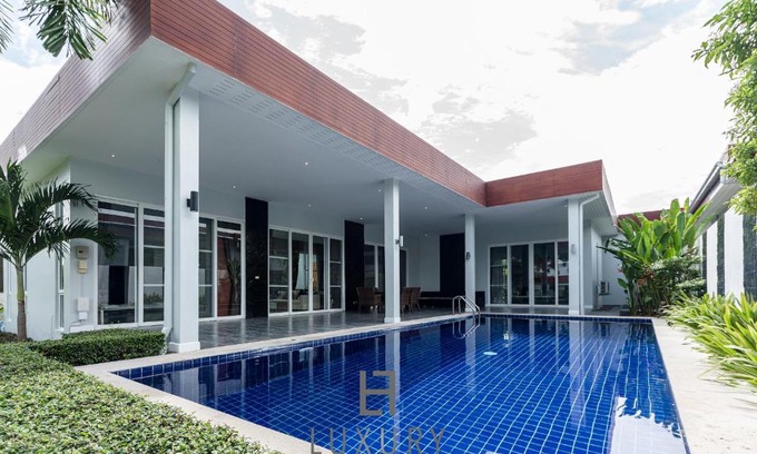 Hua Hin Villa | 4 Bedroom Resort Pool Villa - G208