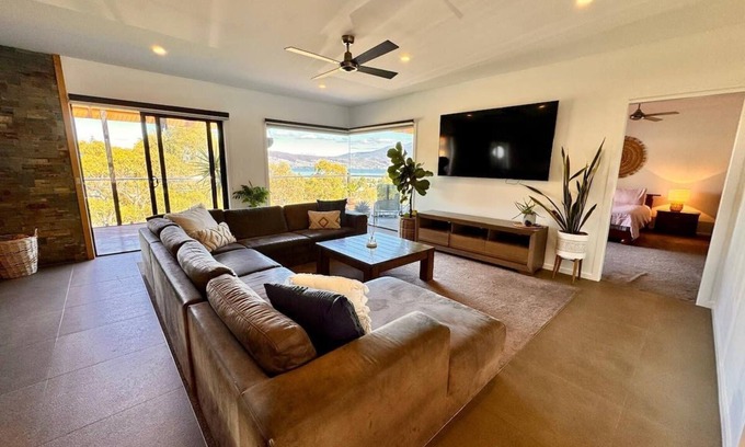 Howrah House | 4-Bedroom Two-Storey House With Views, Near Beach