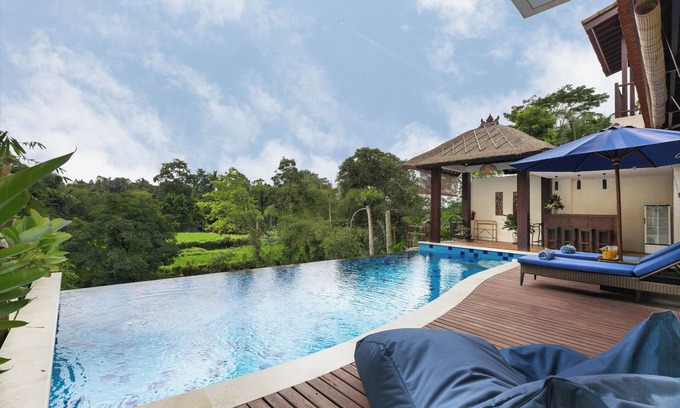 Melayang Villa | 4-Bedroom Villa in Ubud with Jungle View