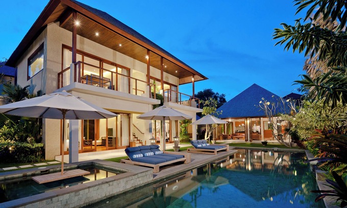 Batubelig Villa | 4-Bedroom Villa in Seminyak near Batu Belig Beach