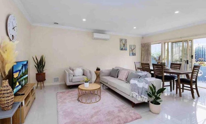 Doncaster Villa | 4 bedrooms house walking to shopping town#20A