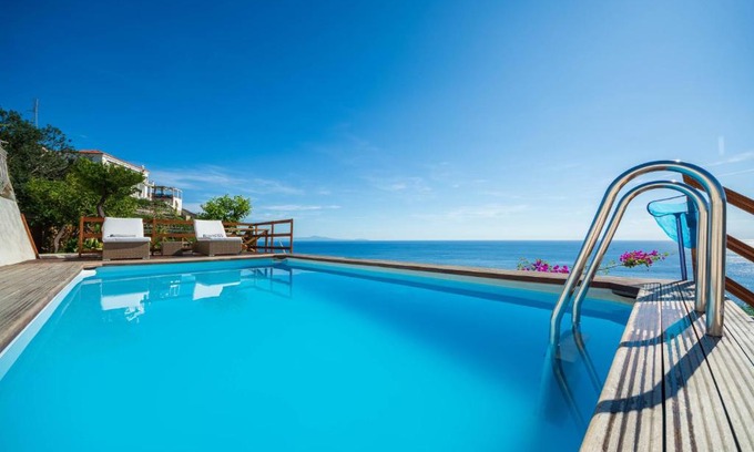 Maiori Villa | 4 bedrooms villa with sea view private pool and jacuzzi at Maiori