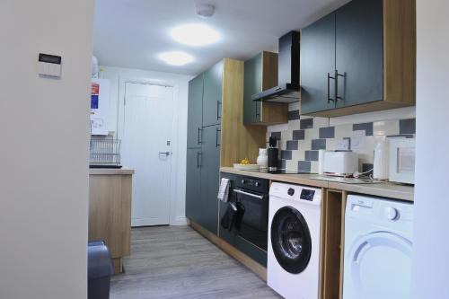 Kettering House | 4 berooms 7 beds house in Kettering 2 showers Garden Fast Wi-Fi