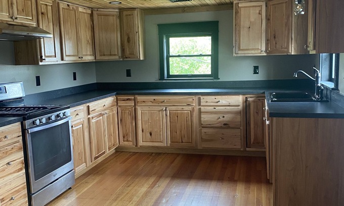 Newville House | 4 BR Barndominium by the mountains 15 min from Carlisle