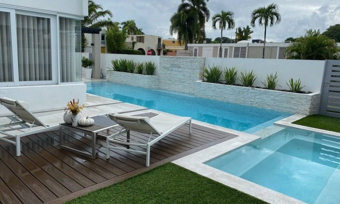 Monacillo House | 4 BR Charmer, Corner lot, Exquisite Pool, Outdoor Bar and Entertainment center