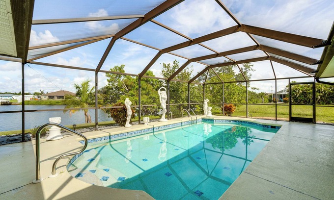 Port Charlotte House | 4 Mi to Beach: Canal-Front Home in Port Charlotte!