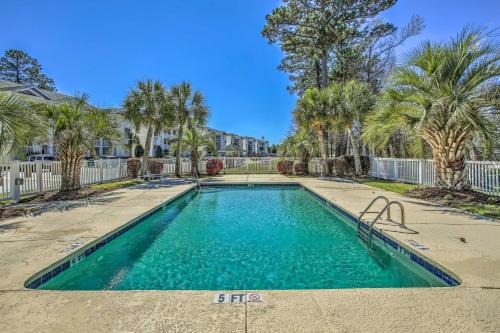 Carolina Forest Apartment | 4 Mi to Broadway at the Beach Golf Resort Getaway
