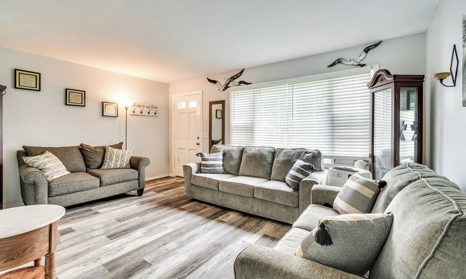 Rochester Apartment | 4 Mi to Dtwn Rochester: Charming Apt w/Patio!