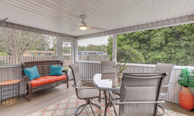 Sans Souci House | 4 Mi to EverBank Stadium: Family-Friendly Home!