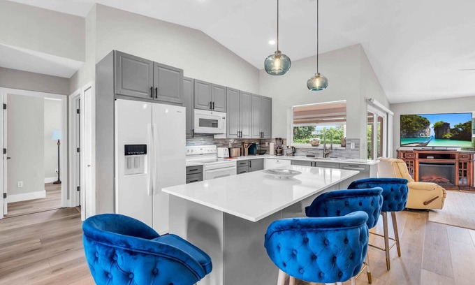 Willoughby Acres House | 4 Miles to Beach and Walk to Shops