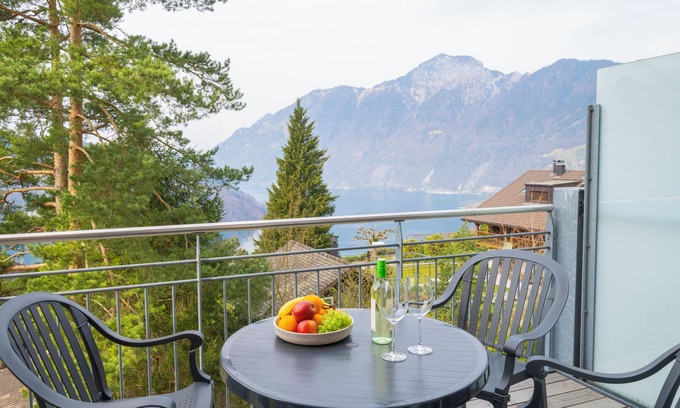 Ruetli Apartment | 4-person apartment in the holiday park Landal Vierwaldstättersee