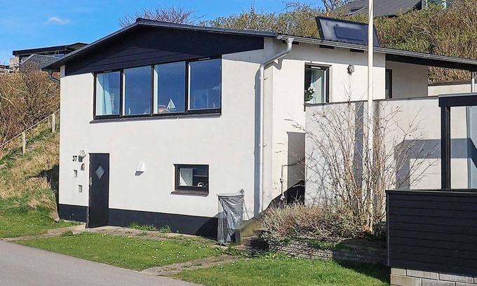 Hvalpsund House | 4 person holiday home in Farsø-By Traum