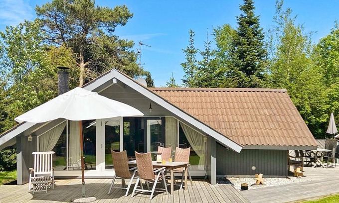 Kramnitse House | 4 person holiday home in R dby