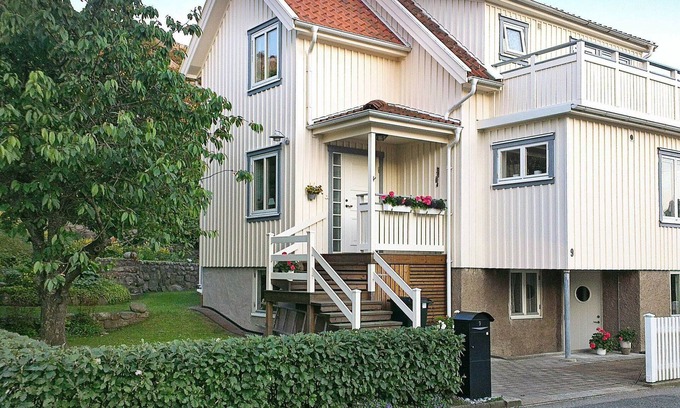 Skaerhamn House | 4 person holiday home in Skärhamn-By Traum