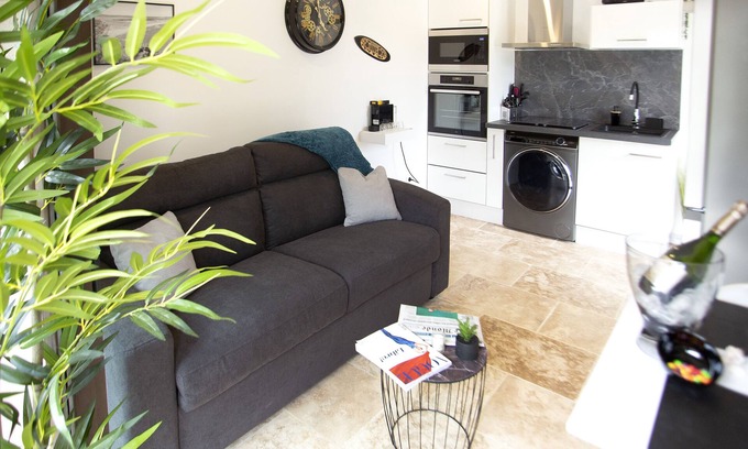 La Franqui Apartment | 4-star apartment with terrace 200m from the beach - La Franqui