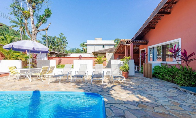 Sao Sebastiao Villa | 4 suítes c.piscina a 350 m. de Camburizinho