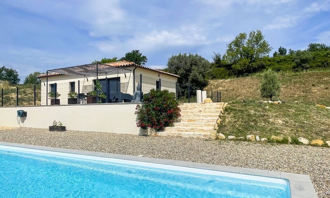 Brujas Villa | 4* villa with 2 bedrooms, air conditioning and private pool