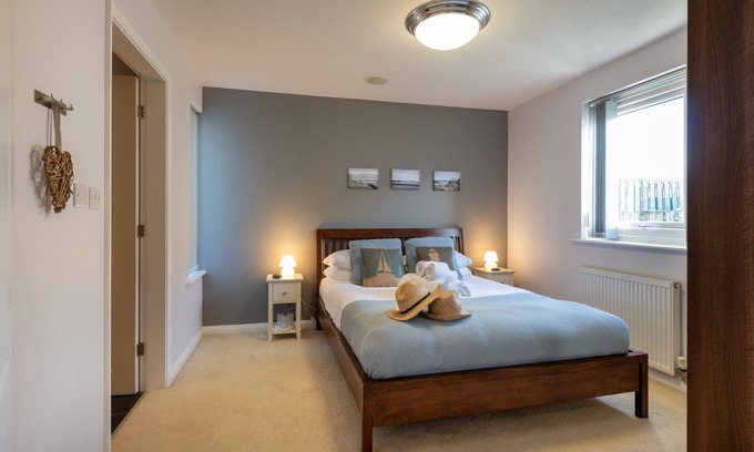 Rhosneigr House | 4 Y Bonc - A pet-friendly holiday home in Anglesey