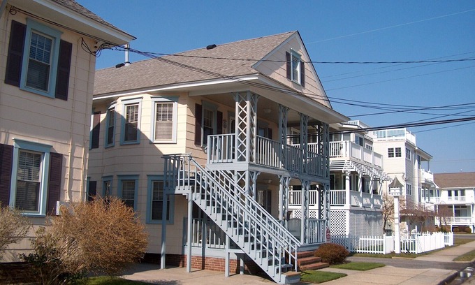 Gold Coast Condo | 408 Twenty Second St. 2nd Floor Unit Block To Beach And Boardwalk