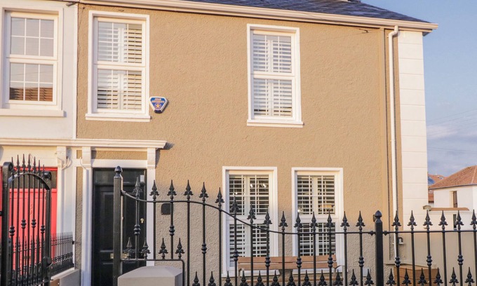 Portstewart House | 41 CHURCH VIEW, family friendly in Portstewart, County Londonderry