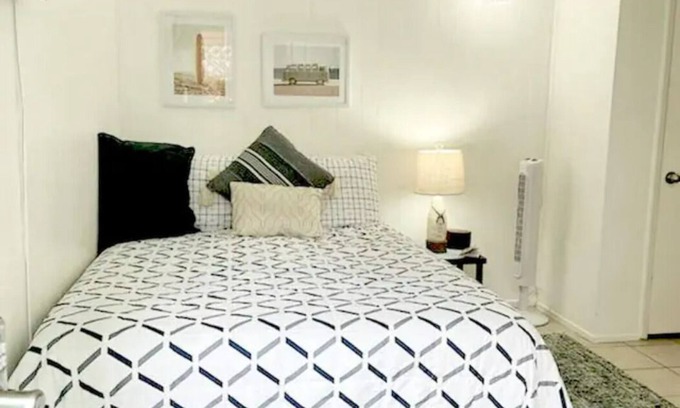 Pacific Beach Apartment | #4286 PB Studio Walk to BAY, PIER & BEACH ๐