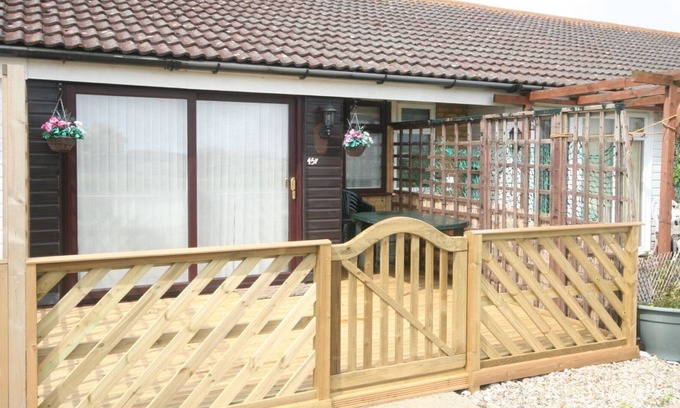 Earnley Ski Chalet | 45F Medmerry Park 1 Bedroom Chalet