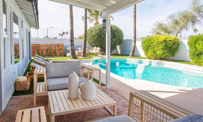 Knoell Scottsdale House | 4B mountain view villa w/heated pool & games