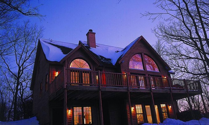 The Galena Territory House | 4bd/3.5ba Fireplace, Pool Table, Fire Pit, Piano, Near Lake!