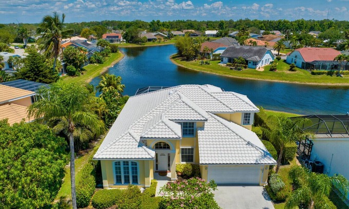 Crown Pointe House | 4BR+Den Lake-View Home with Private Pool in Charming Crown Pointe!