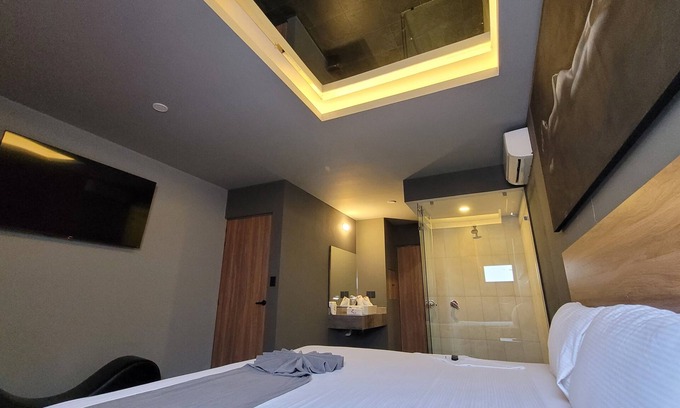 El Marques Hotel | 4Play Motel