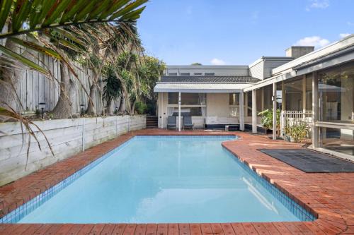 Beaumaris House | 5-Bed Haven with Pool Minutes From Beaches & Parks