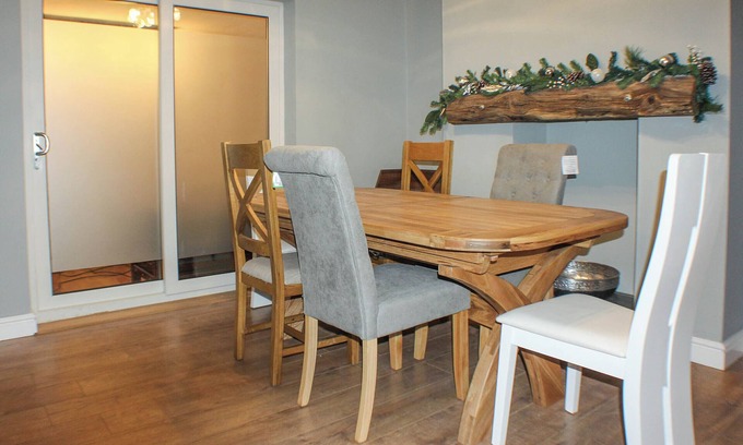 Ault Hucknall Cottage | 5 bedroom accommodation in Bolsover, near Chesterfield