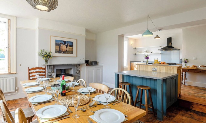 Thetford Cottage | 5 bedroom accommodation in Mundford