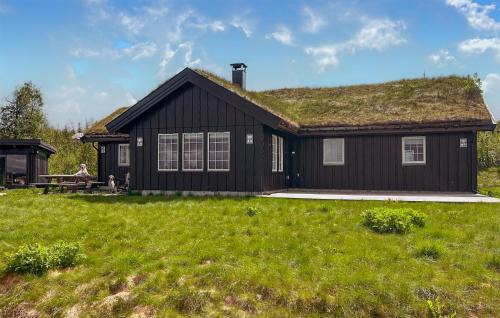 Vestre Slidre House | 5 Bedroom Awesome Home In Røn