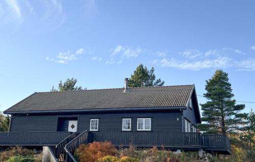 Belland House | 5 Bedroom Cozy Home In Lyngdal