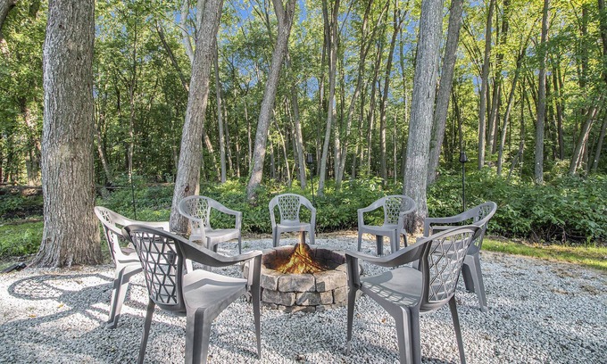 Bradley House | 5 Bedroom house at Gun Lake