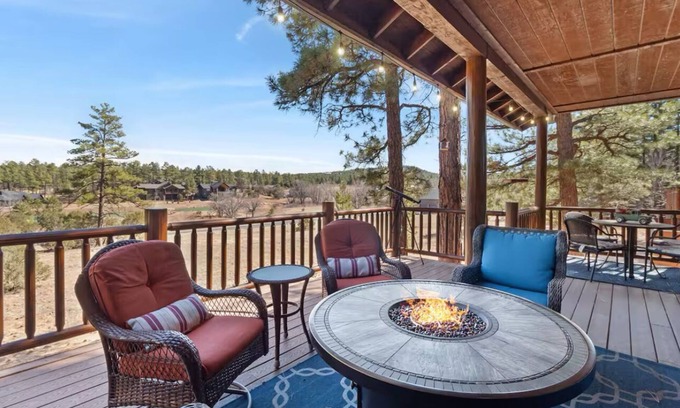 Torreon Cabin | 5 π Luxury Torreon
