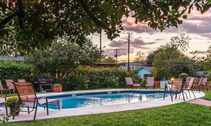 Brentwood Apartment | 5 Mi to Dtwn Austin Gem with Pool, Pets Welcome